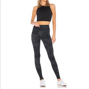 High Waist Vapor Leggings - Camo